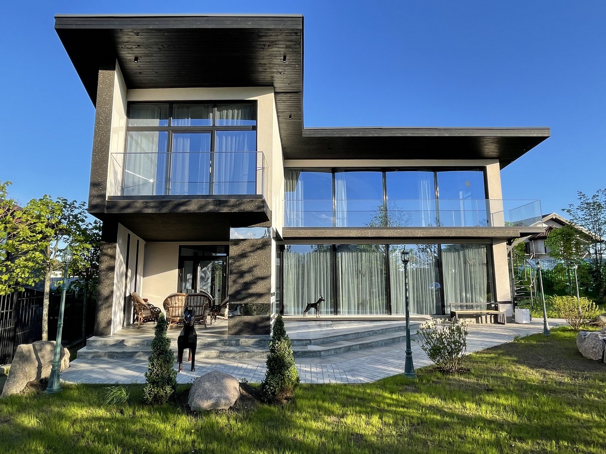 Коттедж Hi tech — вид 1